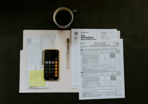 Kapitał początkowy w ZUS: jak jest liczony, co z latami składkowymi i jak go podważyć